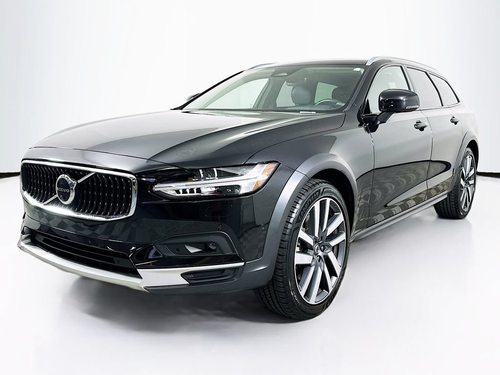Used 2022 Volvo V90 B6 Cross Country w/ Advanced Package