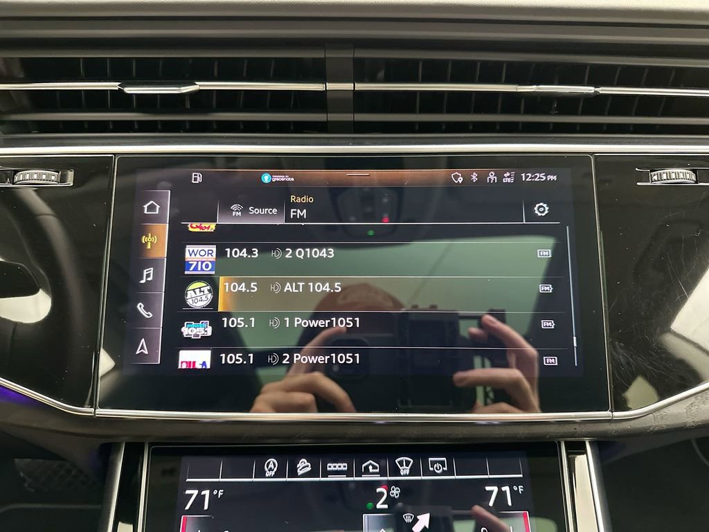 Used 2022 Audi Q8 Prestige w/ Prestige Package image 15