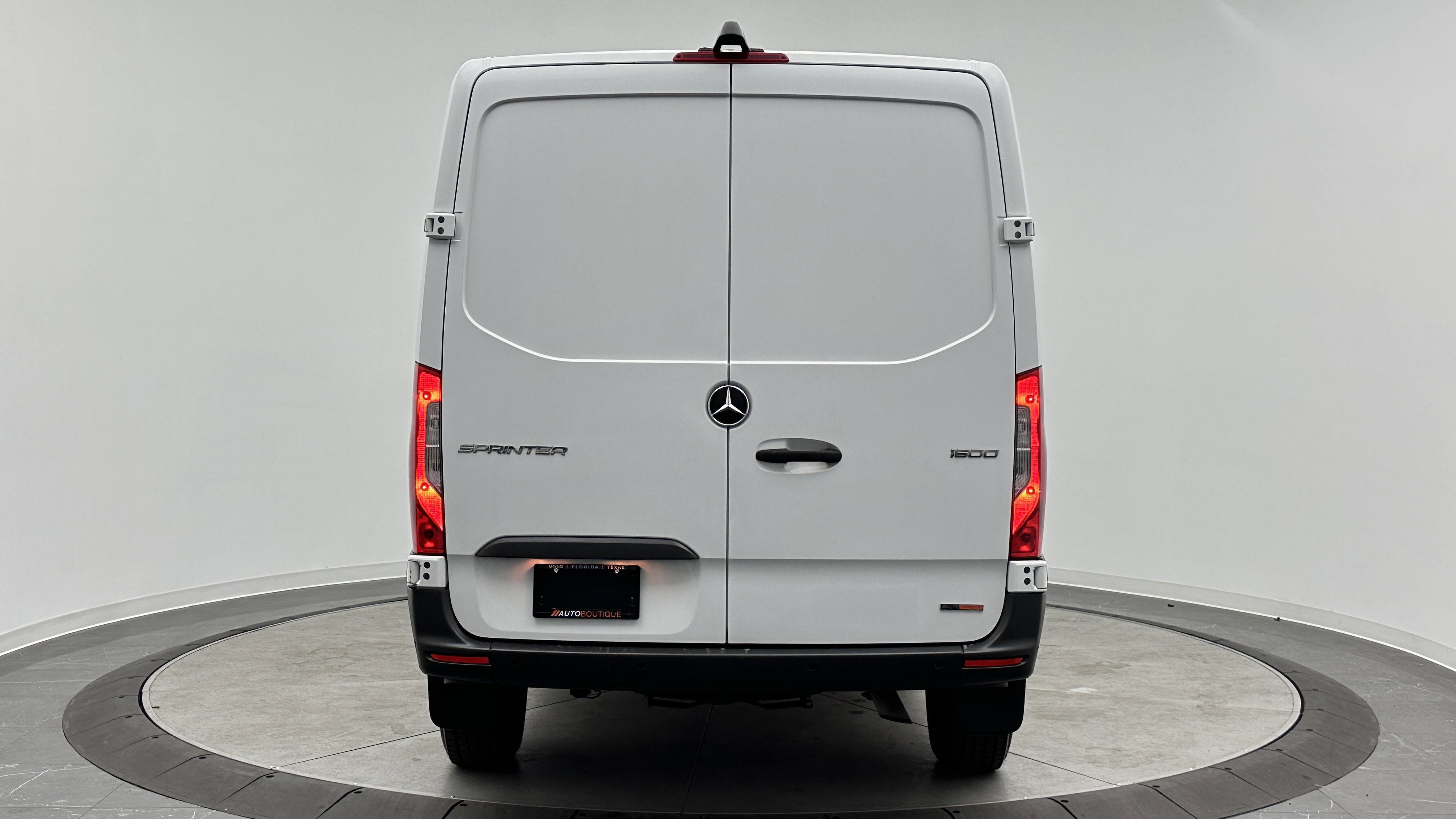 Used 2022 Mercedes-Benz Sprinter 1500 image 6