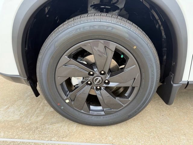 New 2026 Nissan Rogue SV FWD image 10