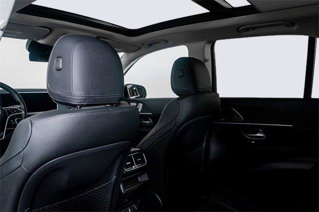 Used 2024 Mercedes-Benz GLE 450 4MATIC w/ Winter Package image 29