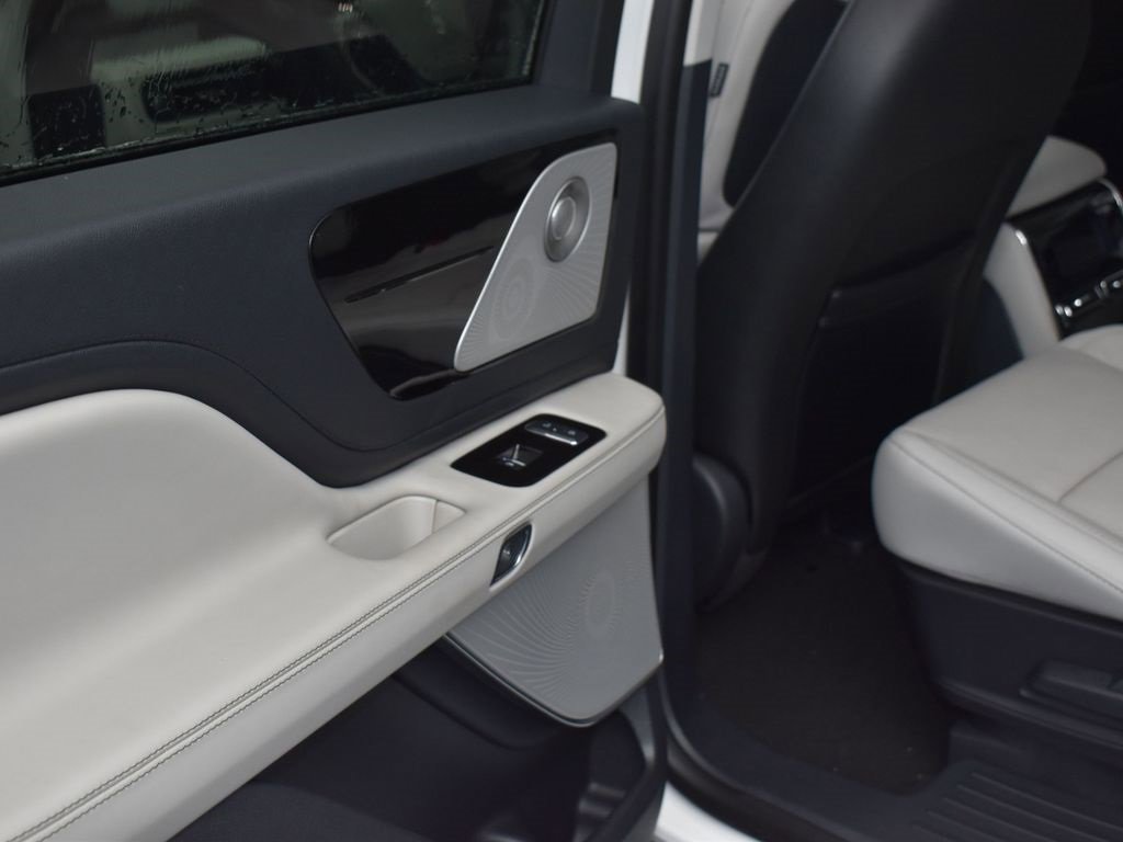 New 2026 Lincoln Aviator Reserve image 12