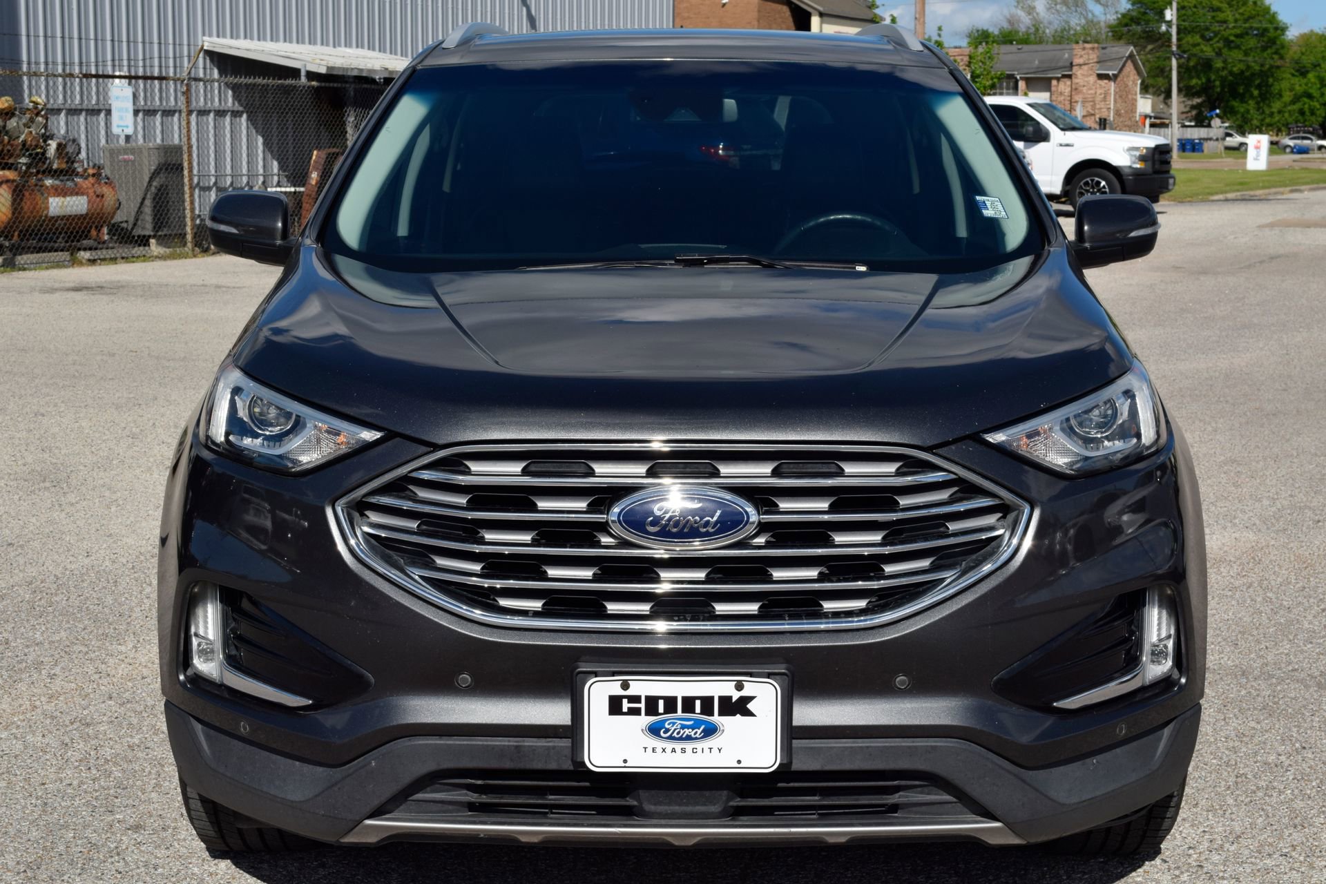 Certified 2020 Ford Edge Titanium image 2