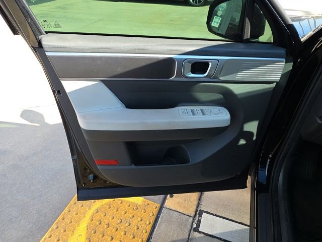 Used 2024 Hyundai Santa Fe SE image 11