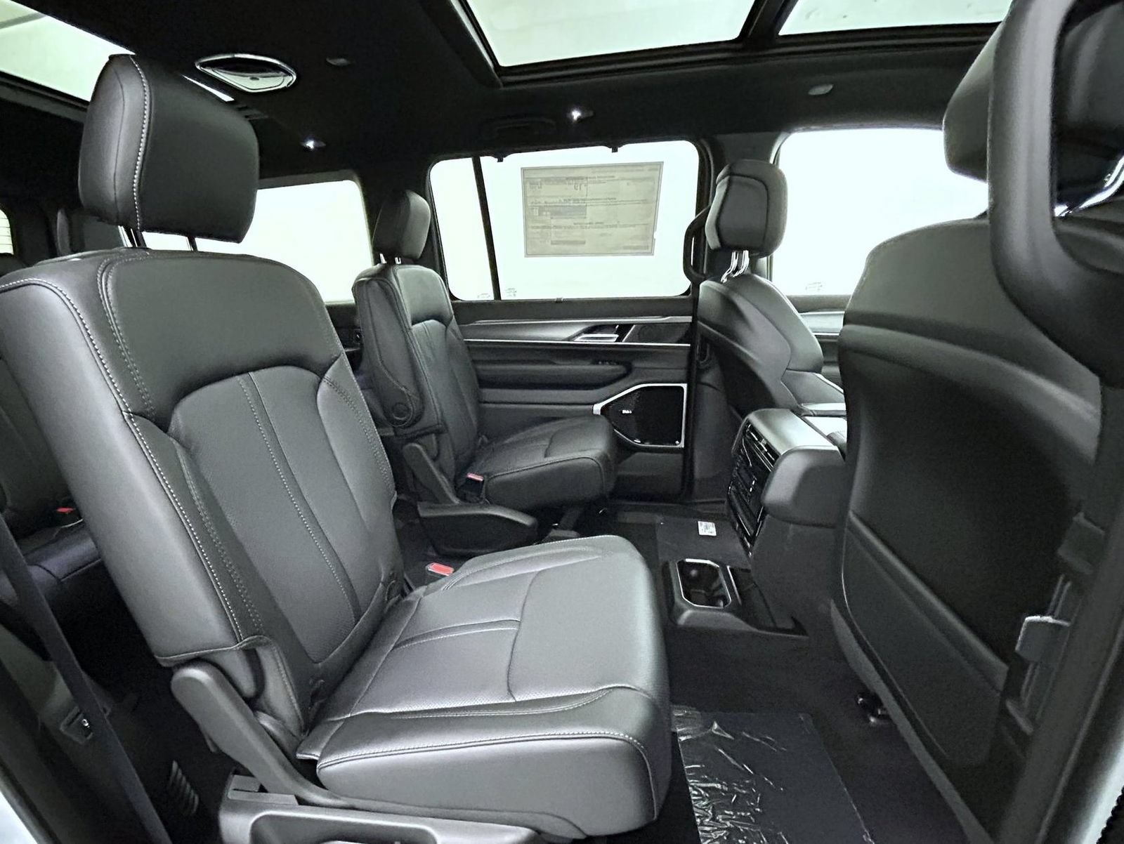 New 2026 Jeep Grand Wagoneer Limited AWD/4WD image 19