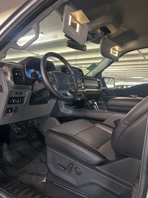 Used 2025 Ford F150 Lariat w/ Equipment Group 501A Mid image 8