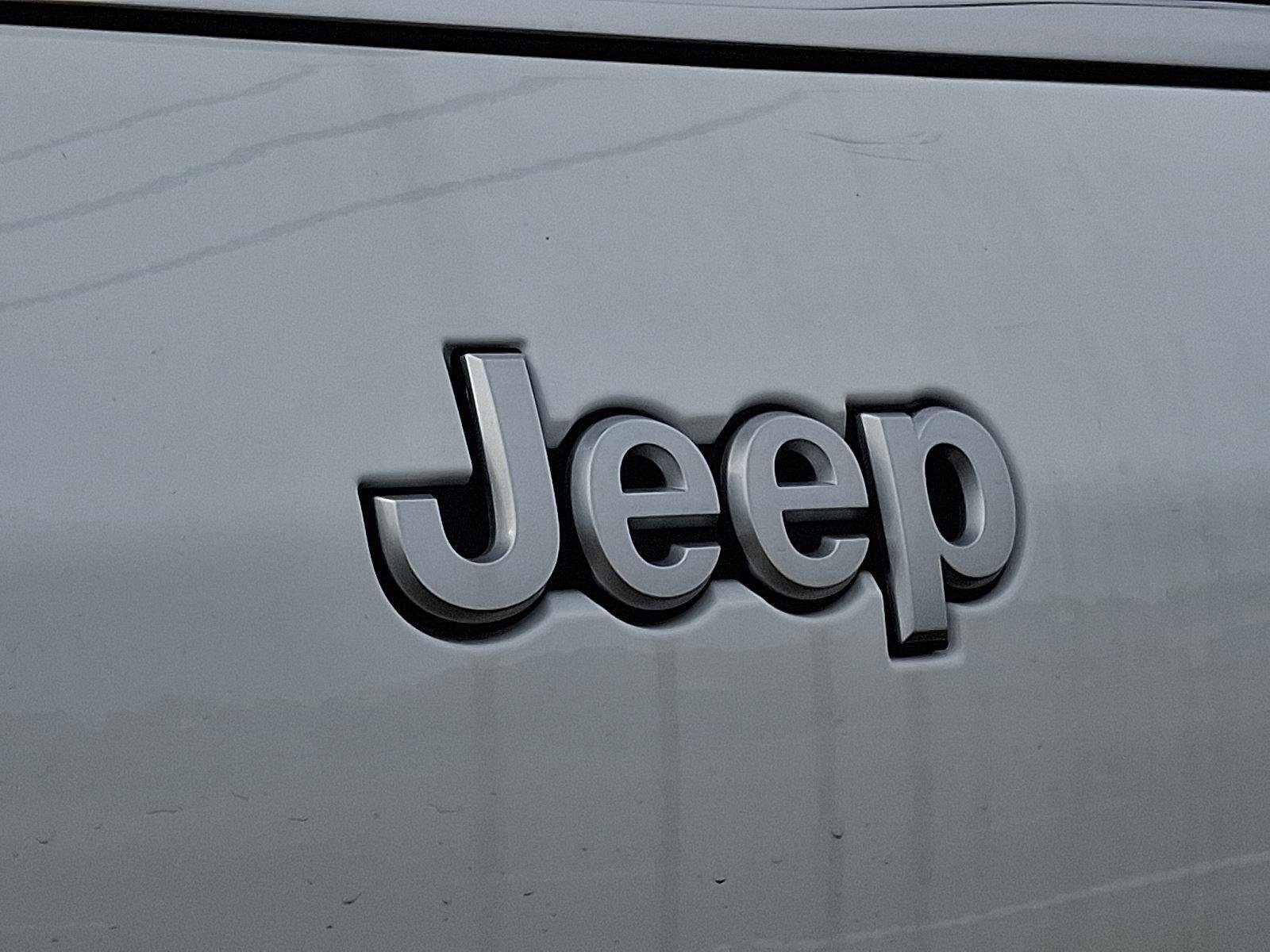 New 2025 Jeep Grand Cherokee L Limited image 18