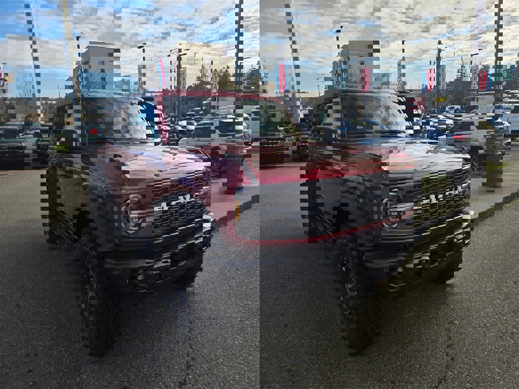 New 2025 Ford Bronco Badlands image 3