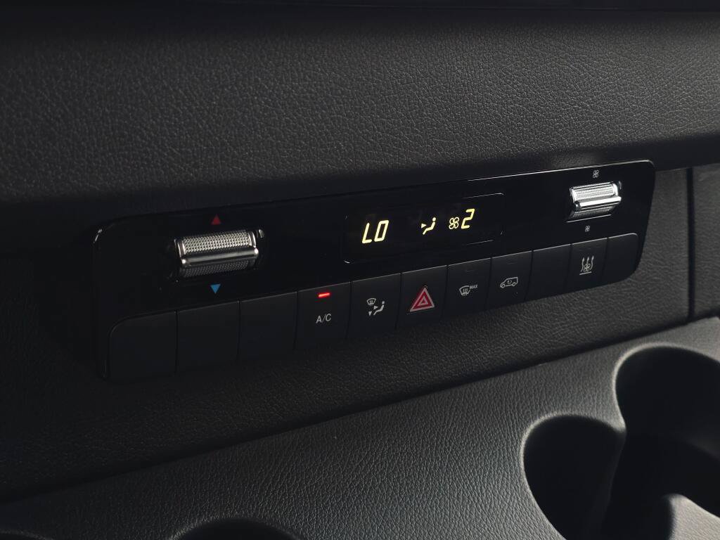 New 2025 Mercedes-Benz eSprinter 170 Cargo image 42
