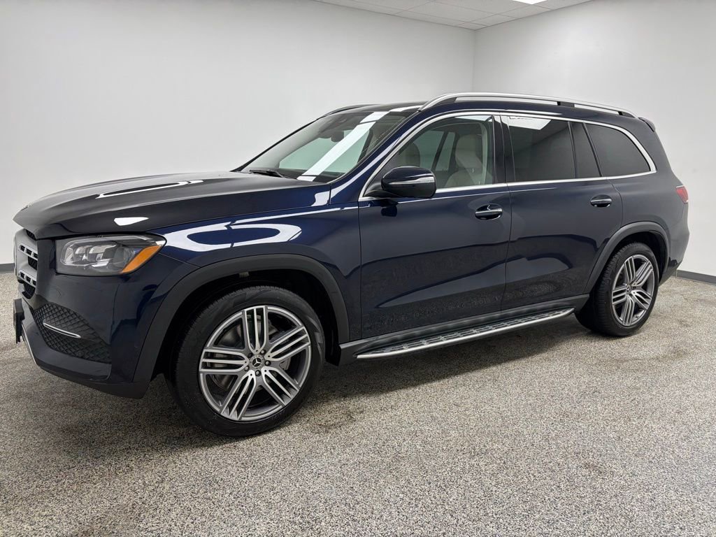 Used 2022 Mercedes-Benz GLS 450 4MATIC image 3