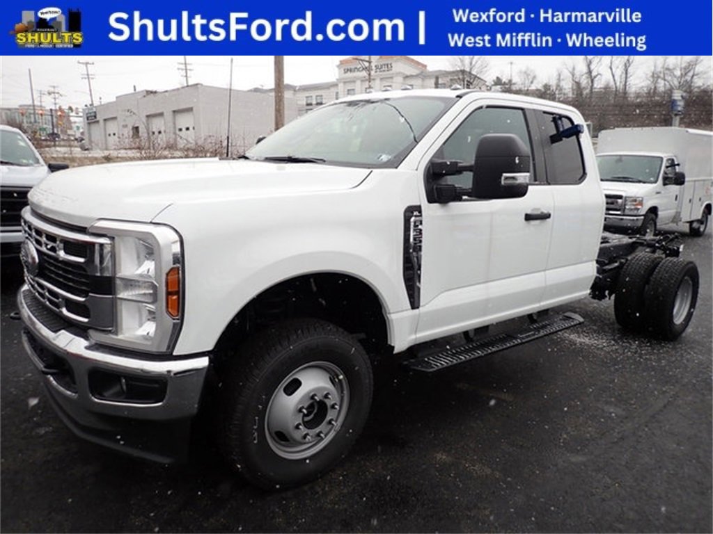 New 2025 Ford F350 XL w/ XL Chrome Package video 1