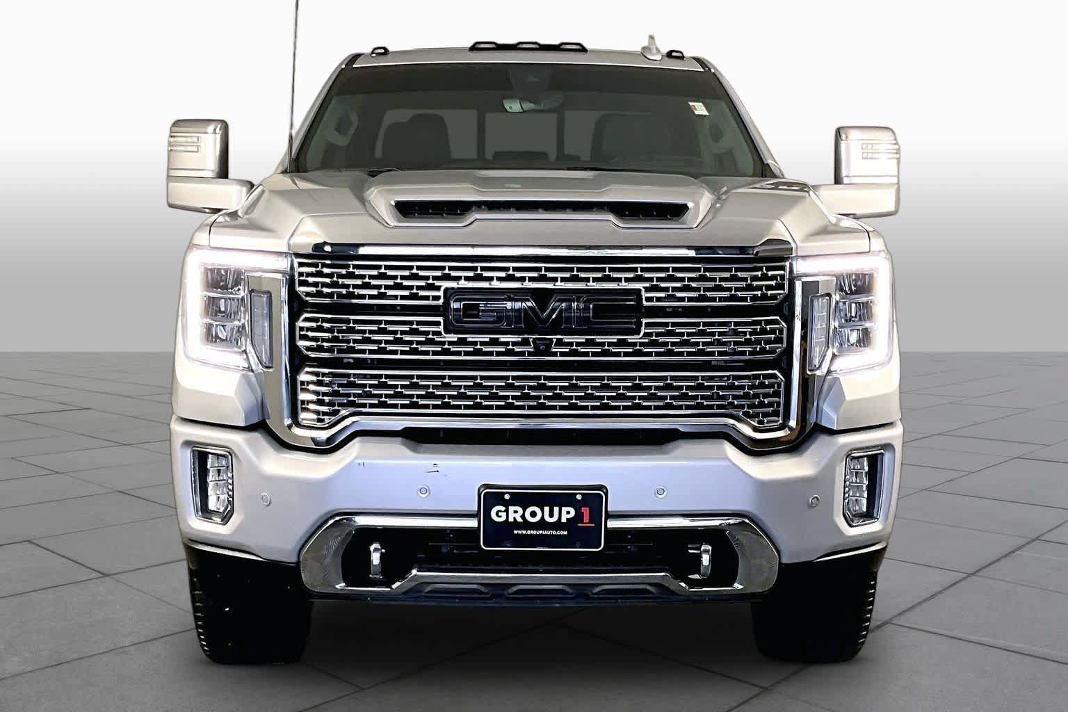 Used 2023 GMC Sierra 2500 Denali w/ Denali Ultimate Package AWD/4WD image 4
