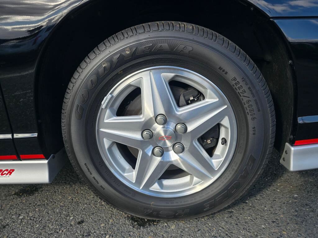 Used 2002 Chevrolet Monte Carlo SS w/ Preferred Equipment Group FWD image 27