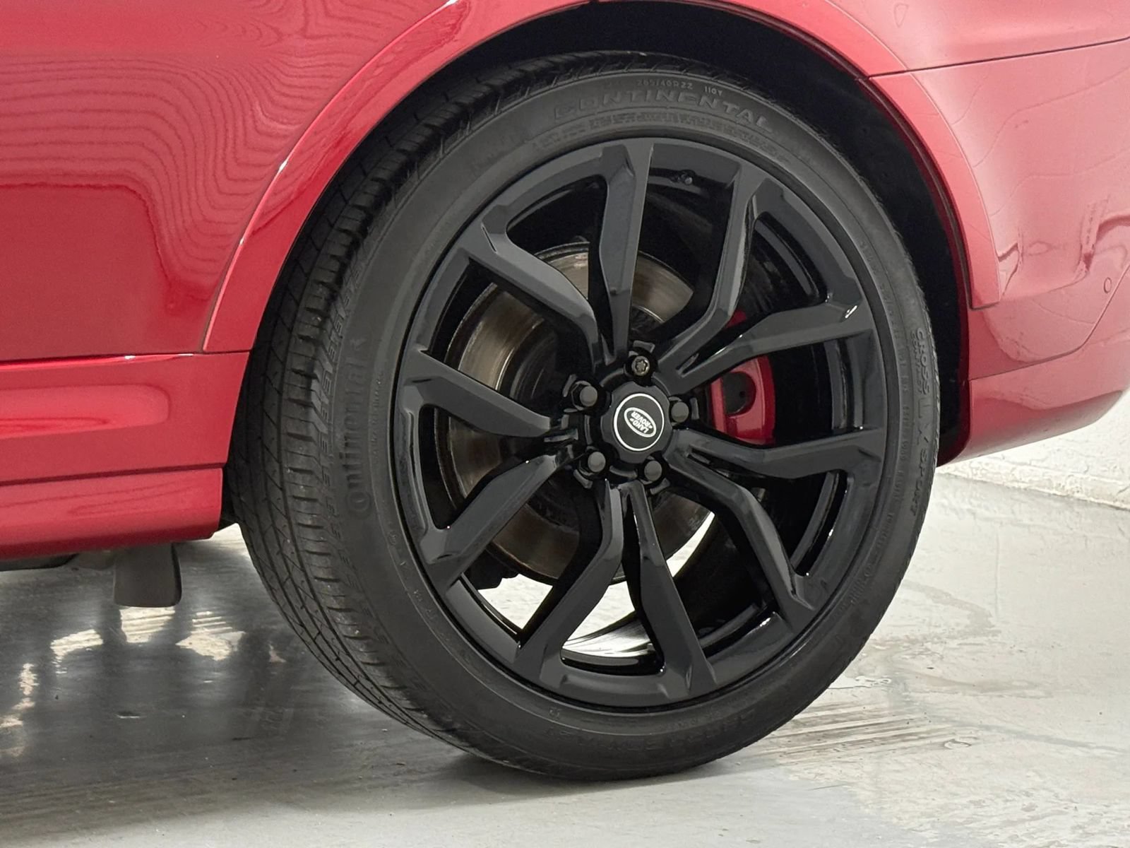 Used 2020 Land Rover Range Rover Sport SVR AWD/4WD image 36