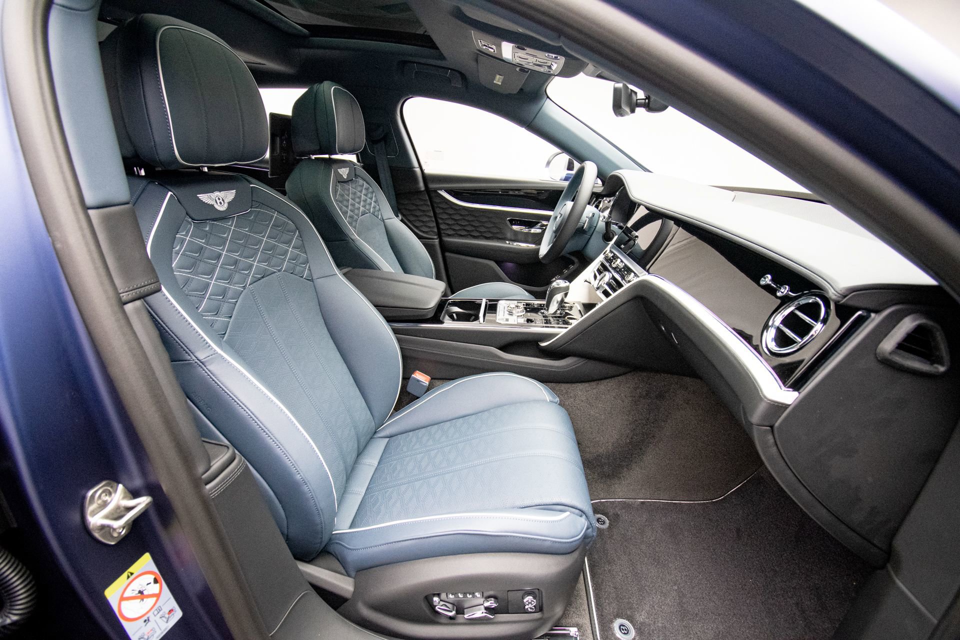 New 2026 Bentley Flying Spur Plug-In Hybrid AWD/4WD image 14