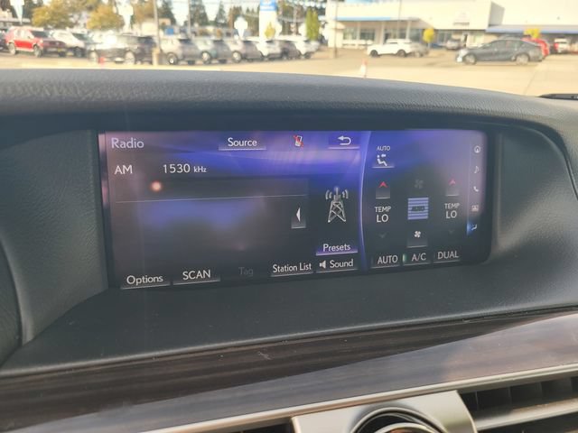 Used 2016 Lexus LS 460 w/ Comfort Package RWD image 24