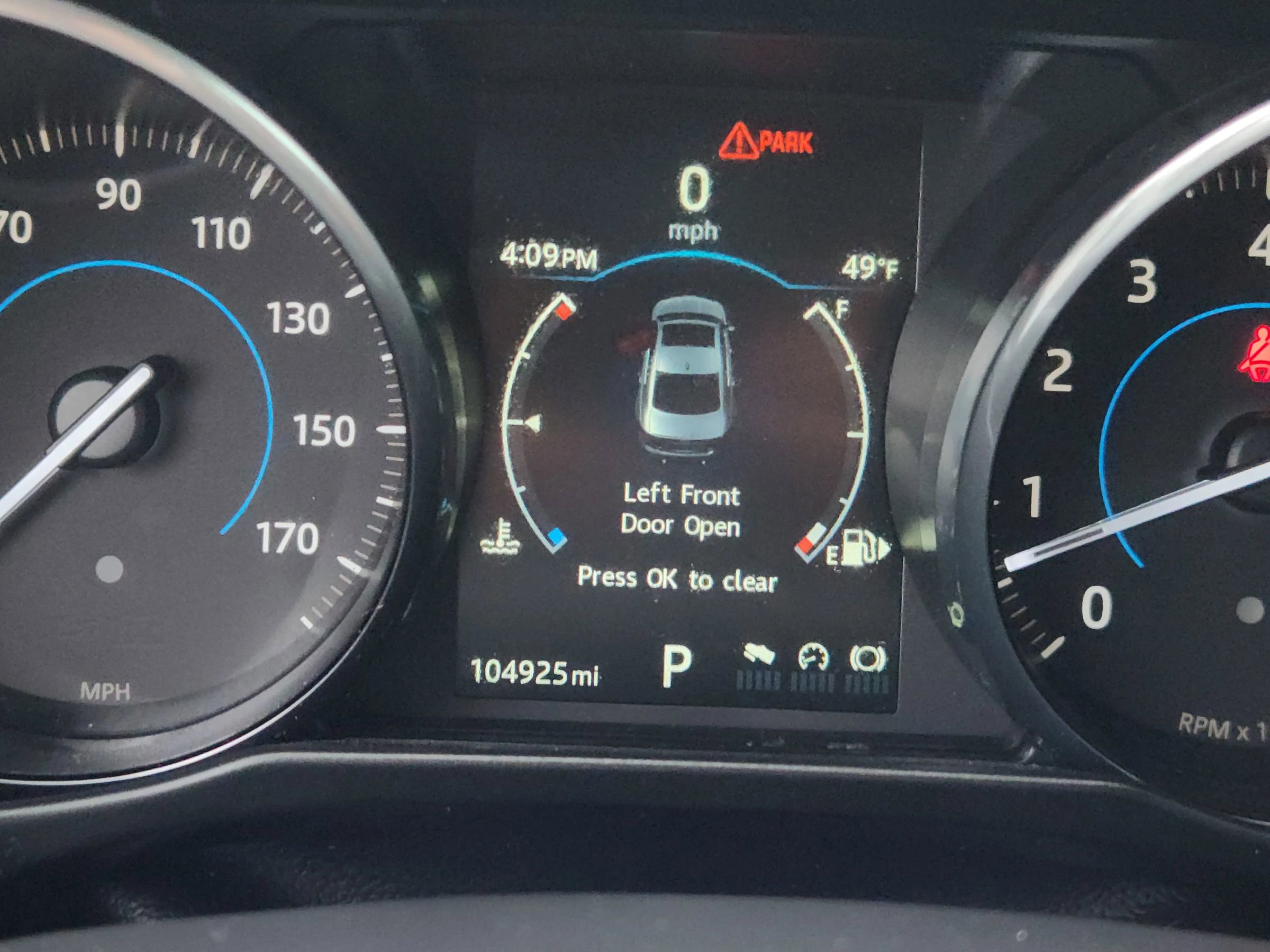 Used 2017 Jaguar XF S image 10