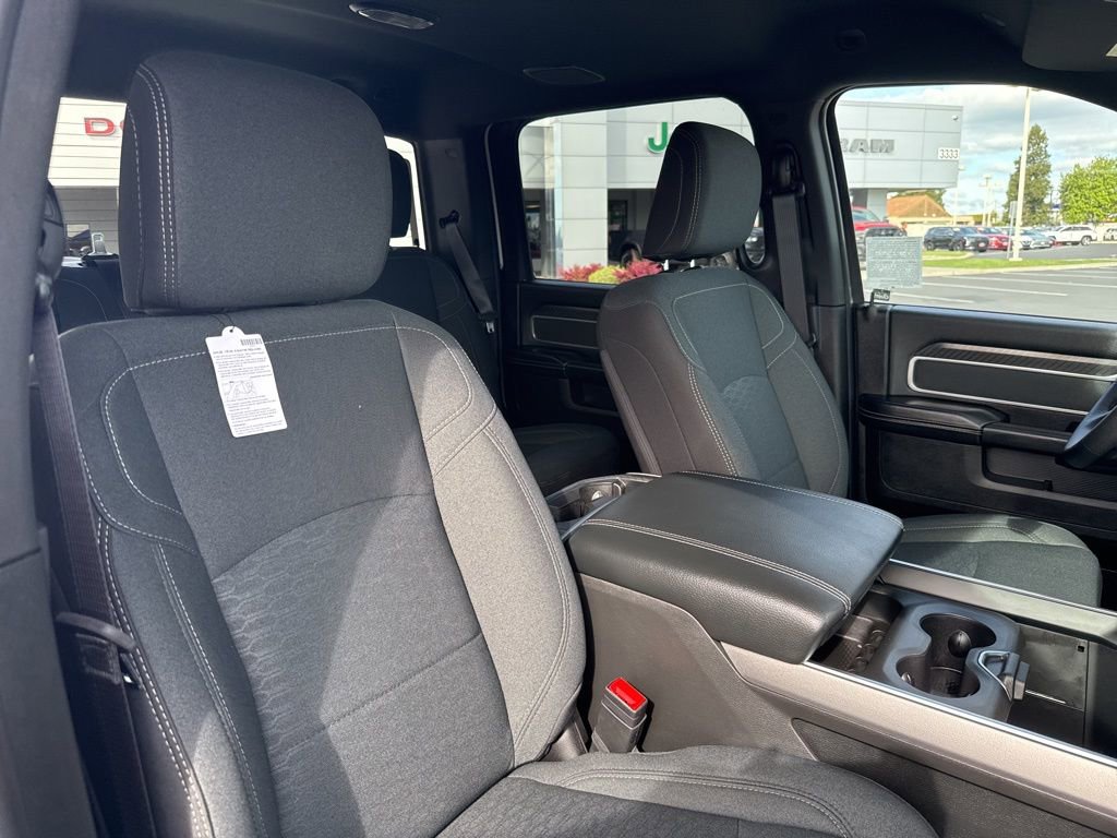 New 2026 RAM 3500 Big Horn AWD/4WD image 12