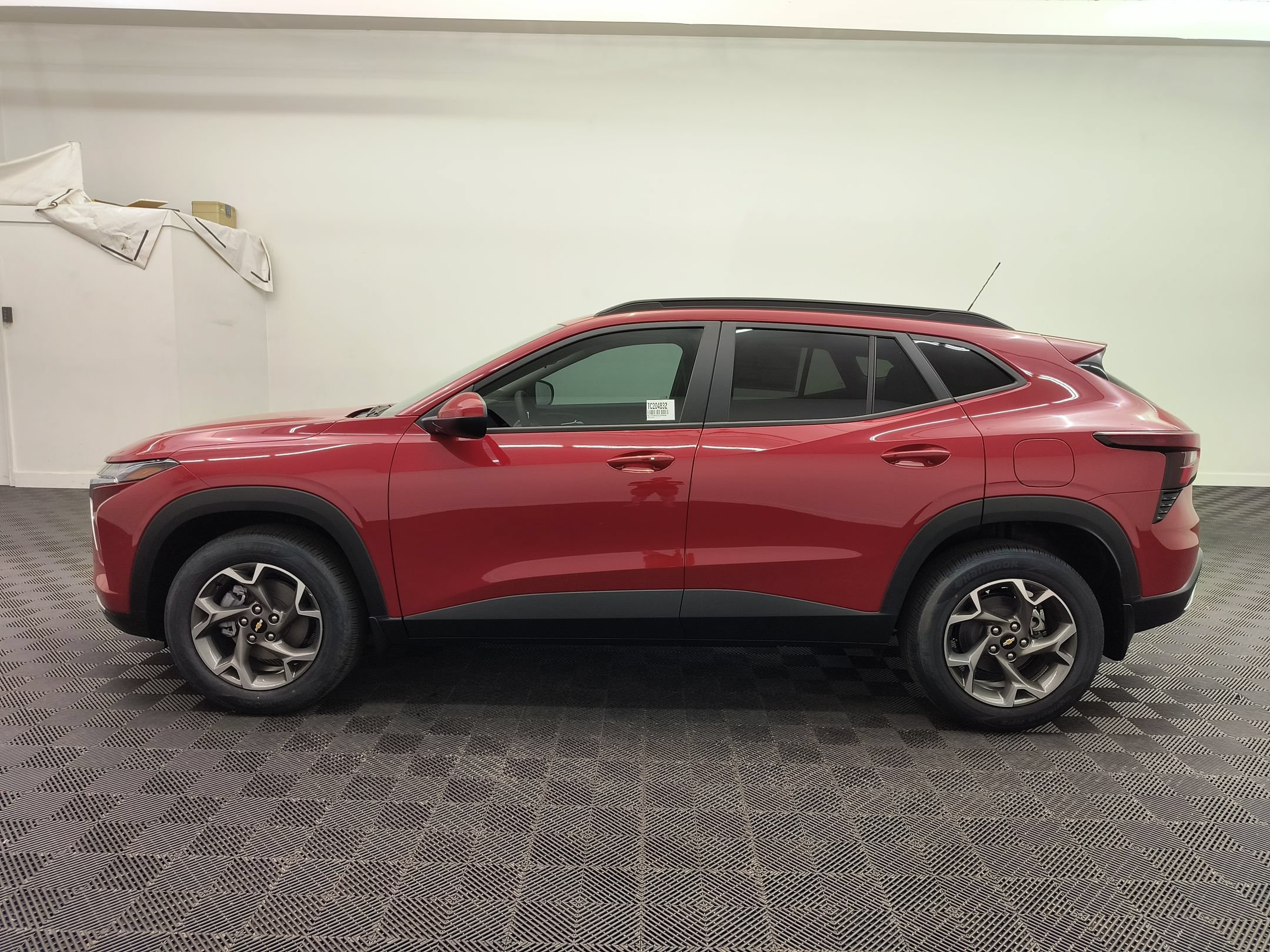 New 2026 Chevrolet Trax LT w/ Driver Confidence Package FWD image 2