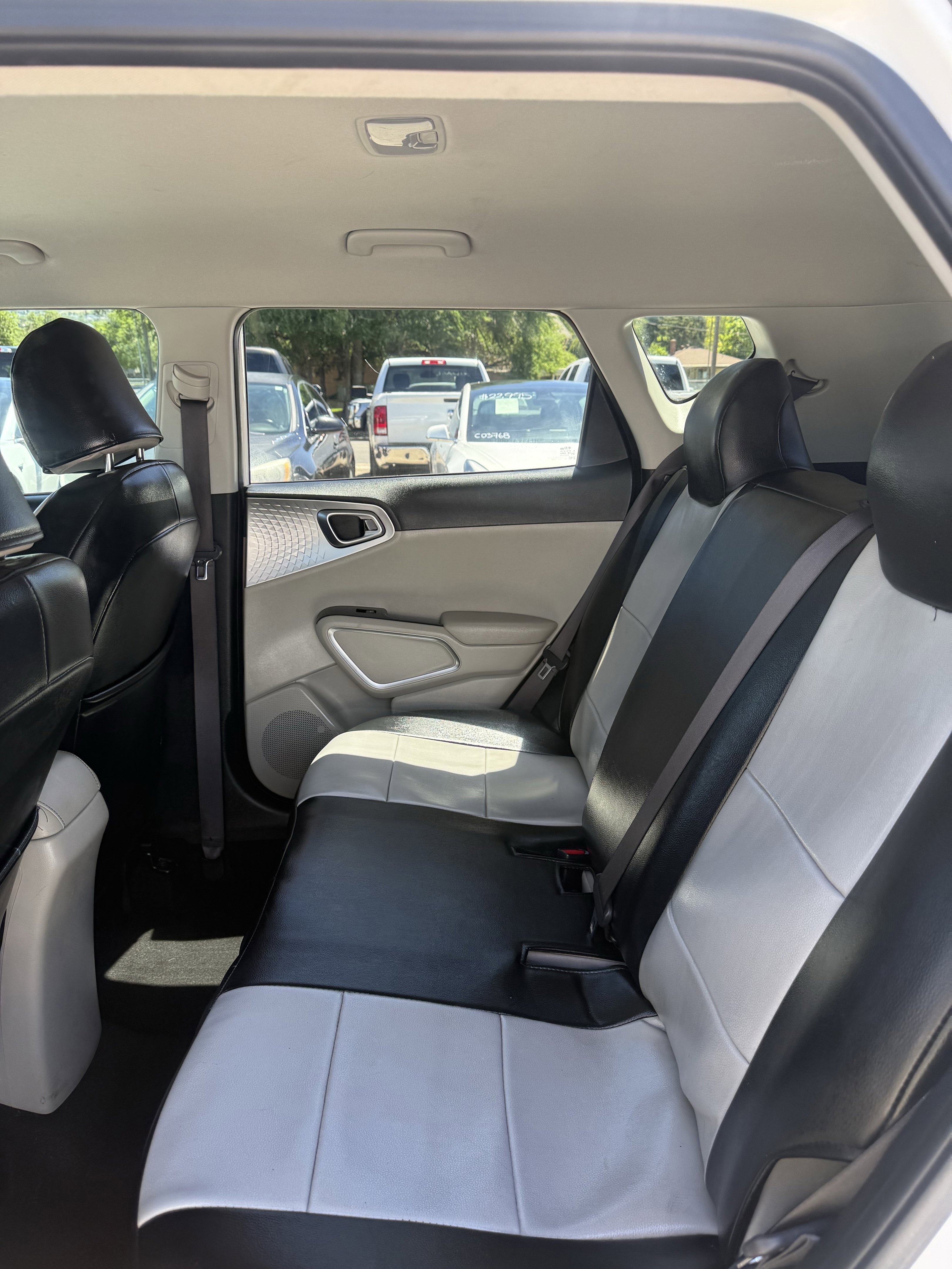 Used 2021 Kia Soul LX FWD image 9