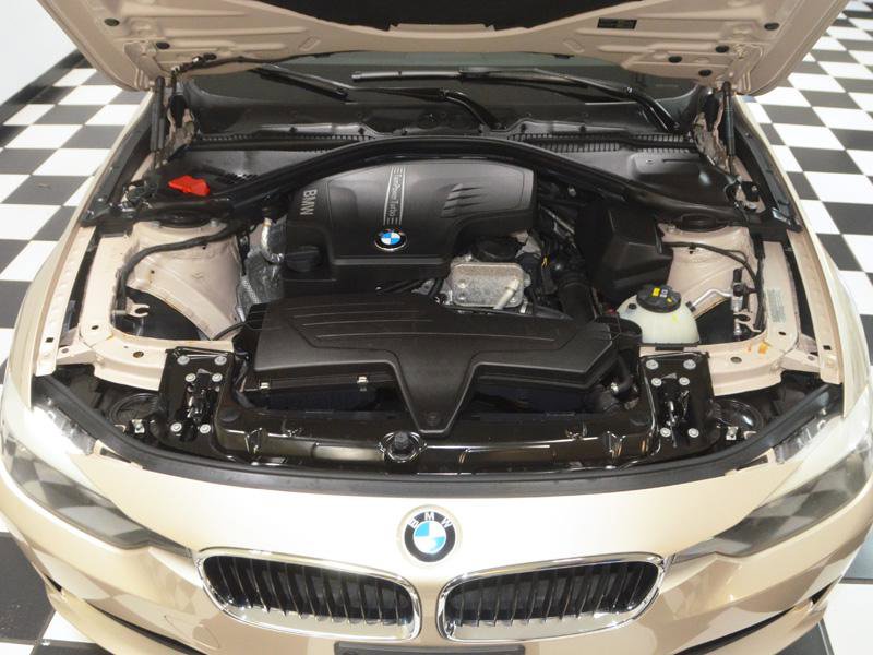 Used 2014 BMW 328i xDrive Wagon image 11