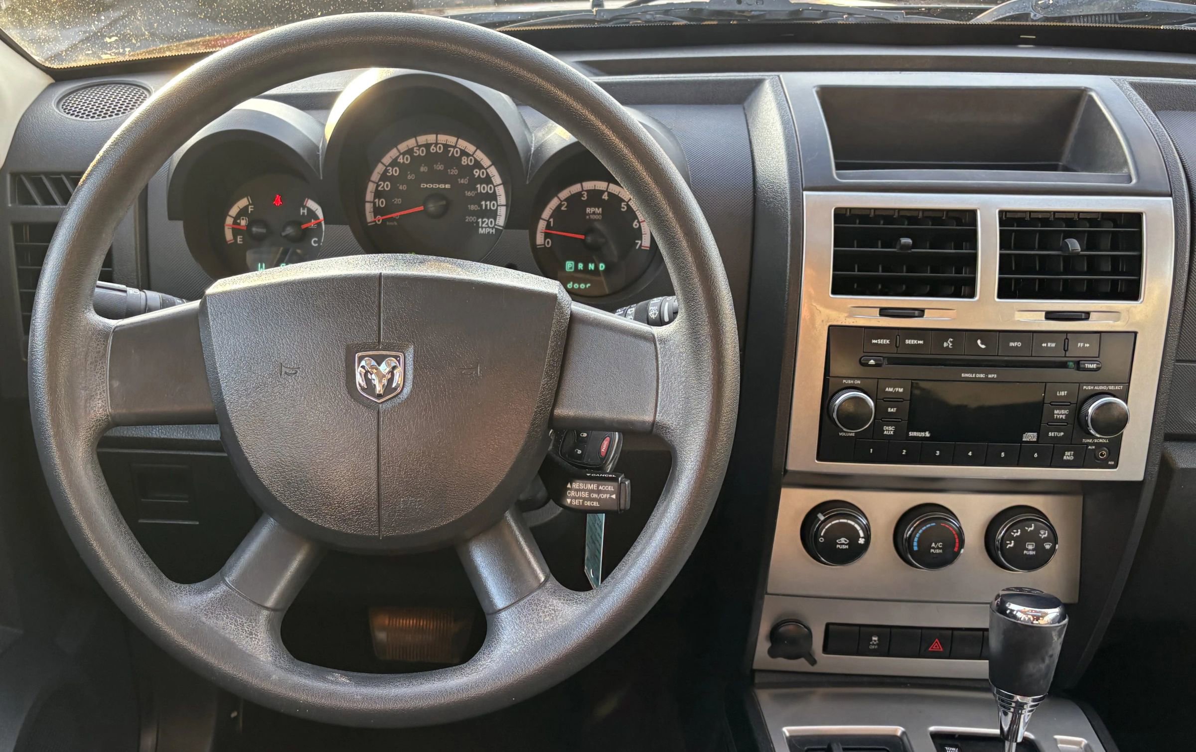 Used 2011 Dodge Nitro Heat w/ Popular Equipment Group image 10