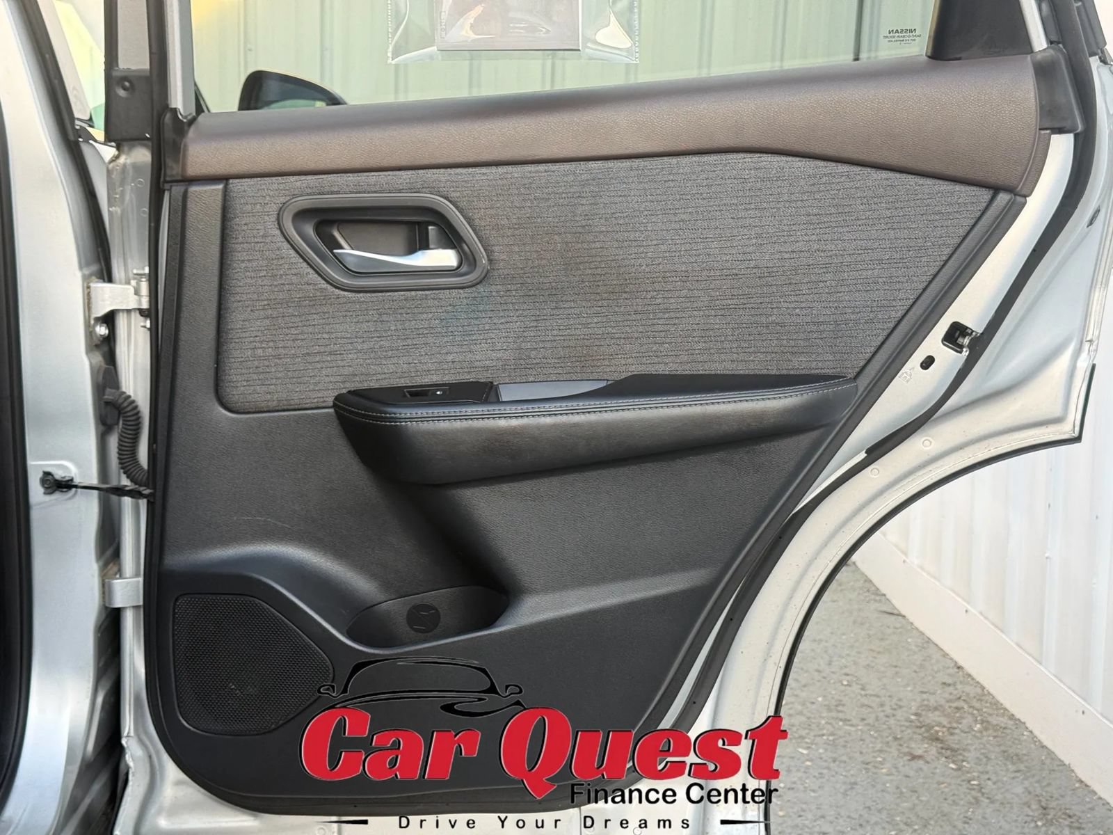 Used 2021 Nissan Rogue SV AWD/4WD image 16