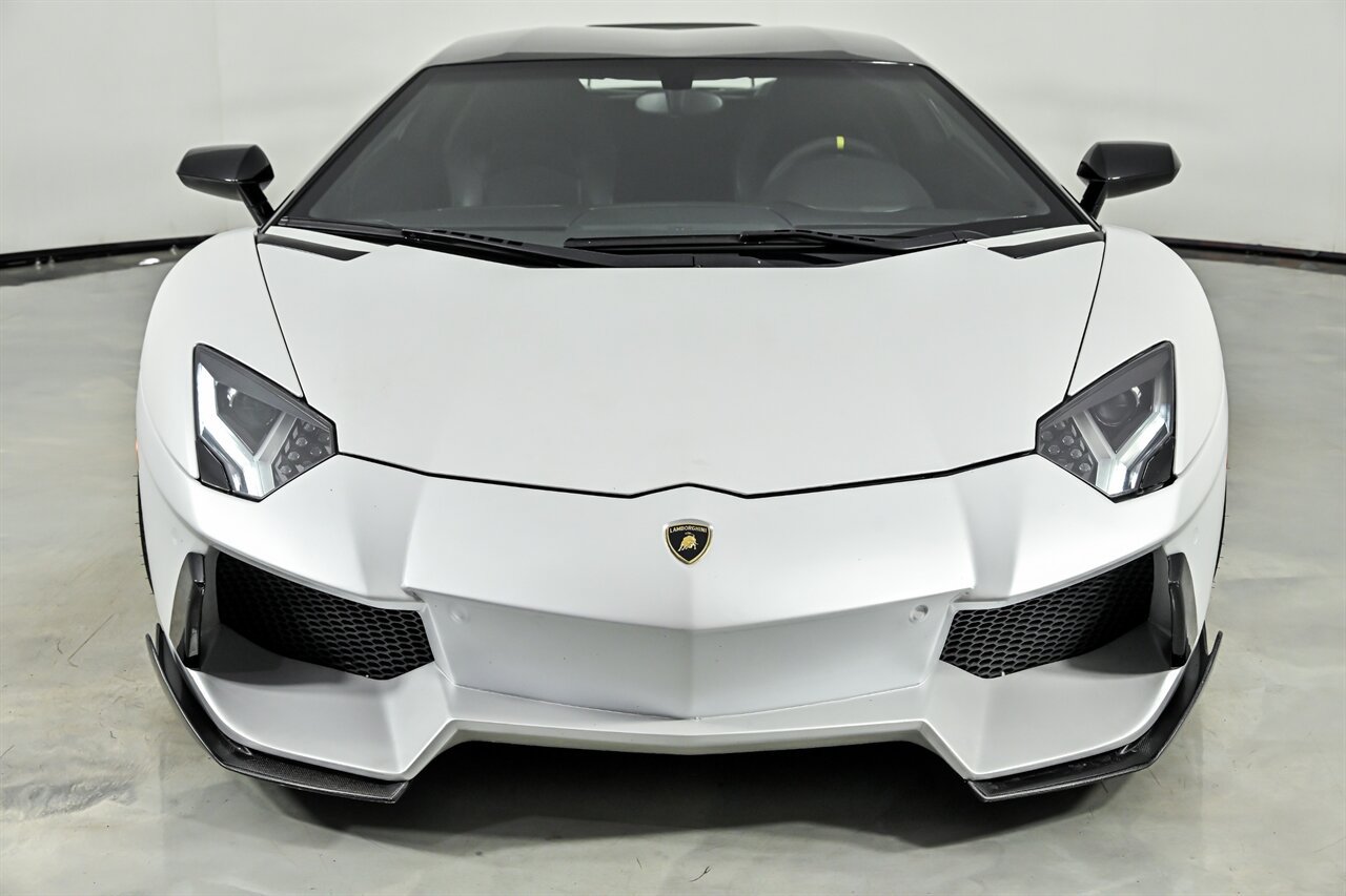 Used 2013 Lamborghini Aventador LP 700-4 AWD/4WD image 4