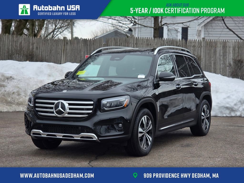 Used 2025 Mercedes-Benz GLB 250 4MATIC image 1