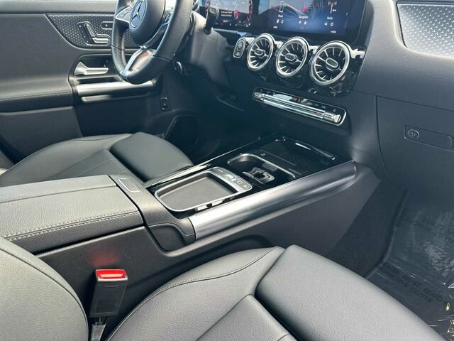 Used 2025 Mercedes-Benz GLA 250 4MATIC image 20