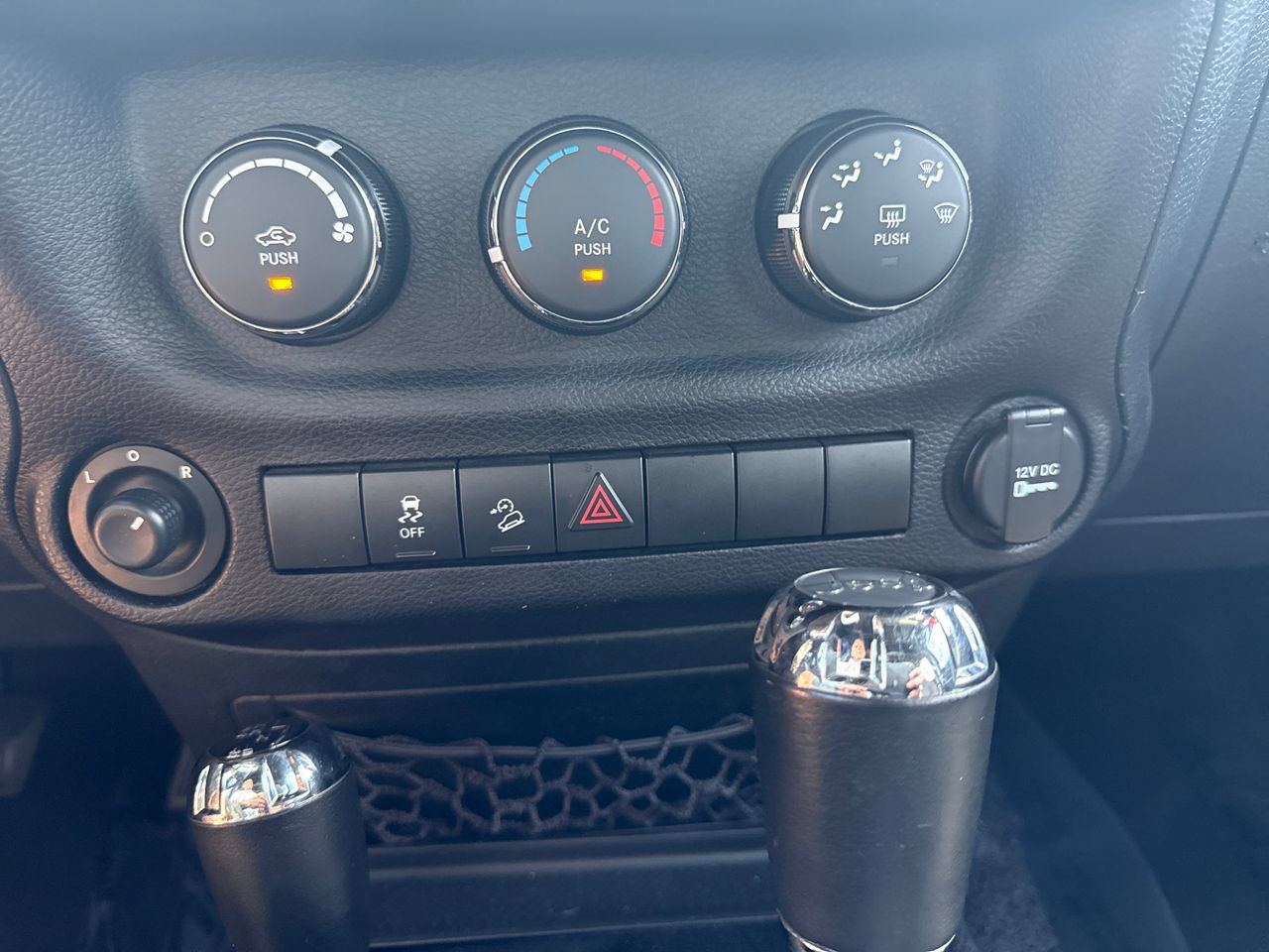 Used 2013 Jeep Wrangler Unlimited Sport AWD/4WD image 20