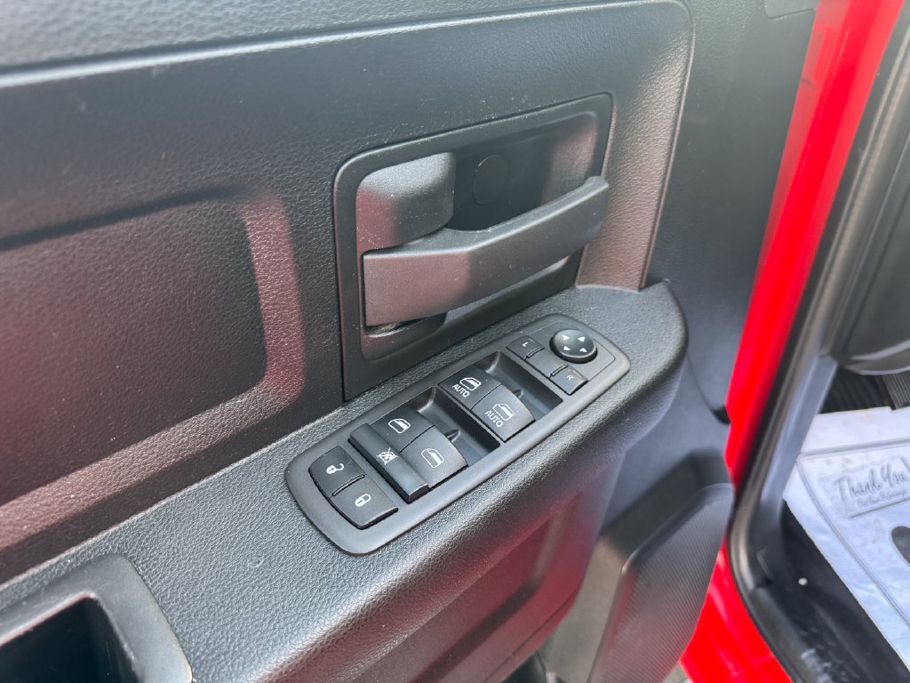 Used 2021 RAM 5500 Tradesman w/ Chrome Appearance Group AWD/4WD image 17