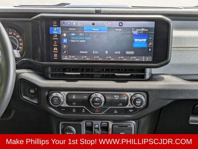 Certified 2025 Jeep Gladiator Sport AWD/4WD image 17