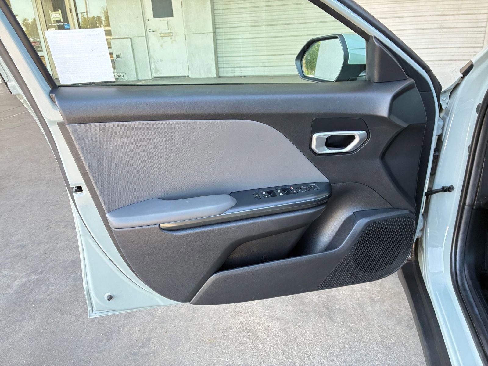 Used 2025 Kia K4 LXS FWD image 18