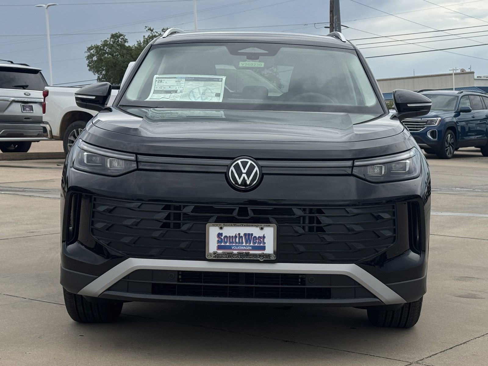 New 2026 Volkswagen Tiguan SE FWD image 10