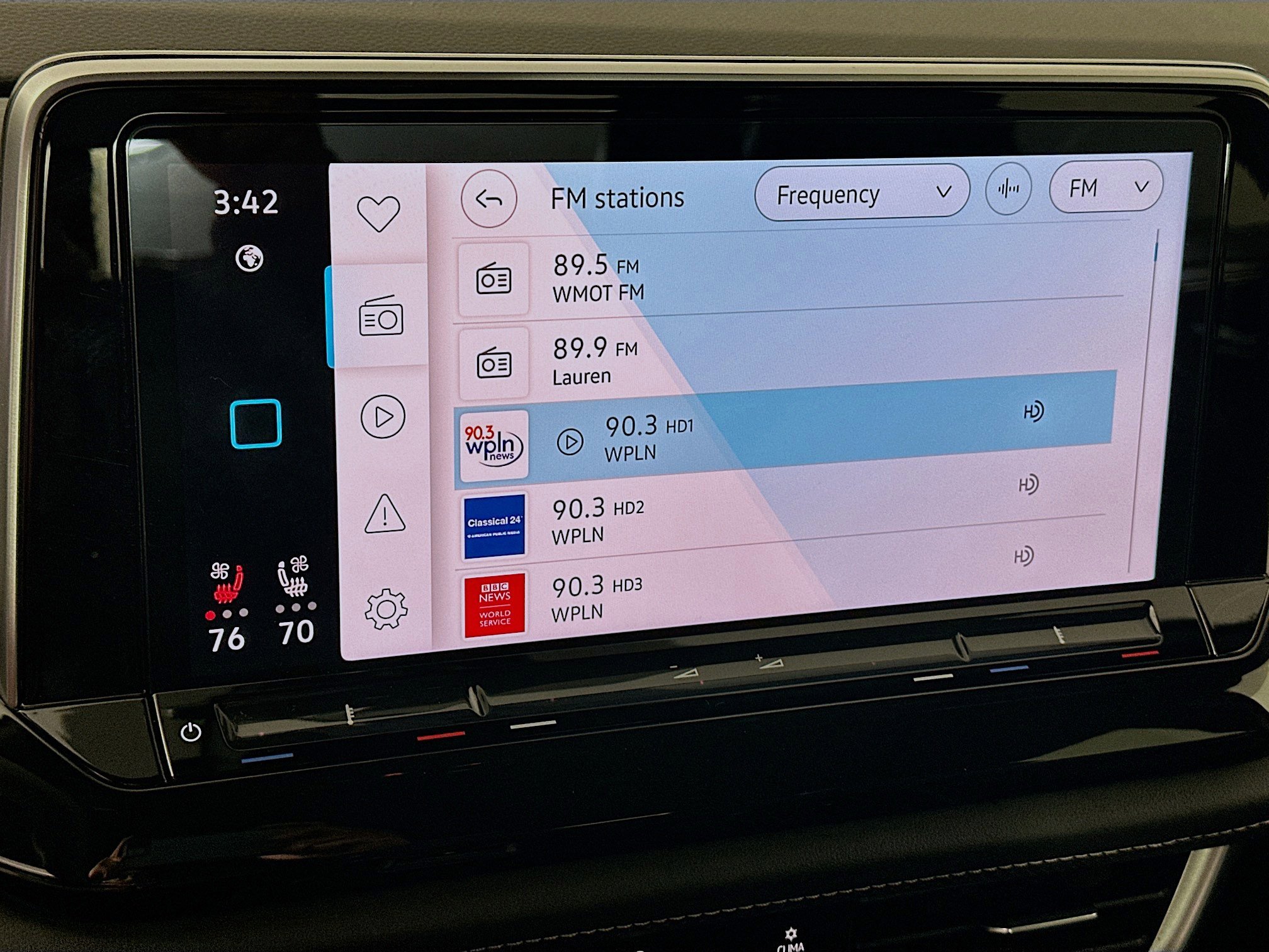 Used 2025 Volkswagen Atlas Cross Sport SE image 21