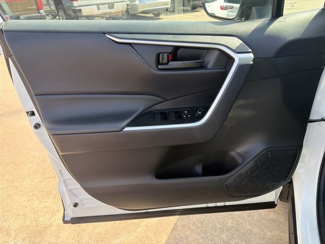 Certified 2025 Toyota RAV4 LE AWD/4WD image 12