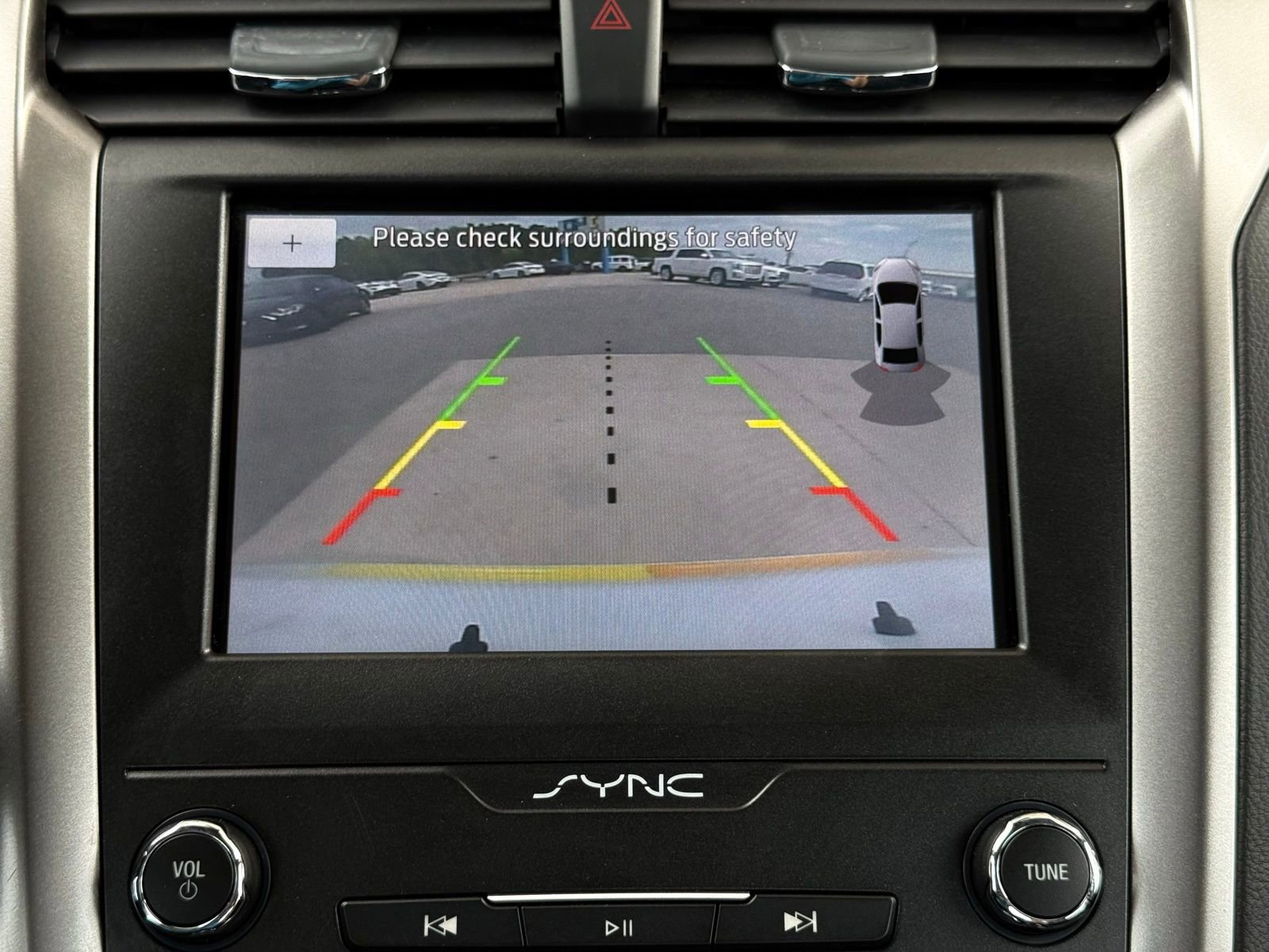 Used 2020 Ford Fusion SE image 36