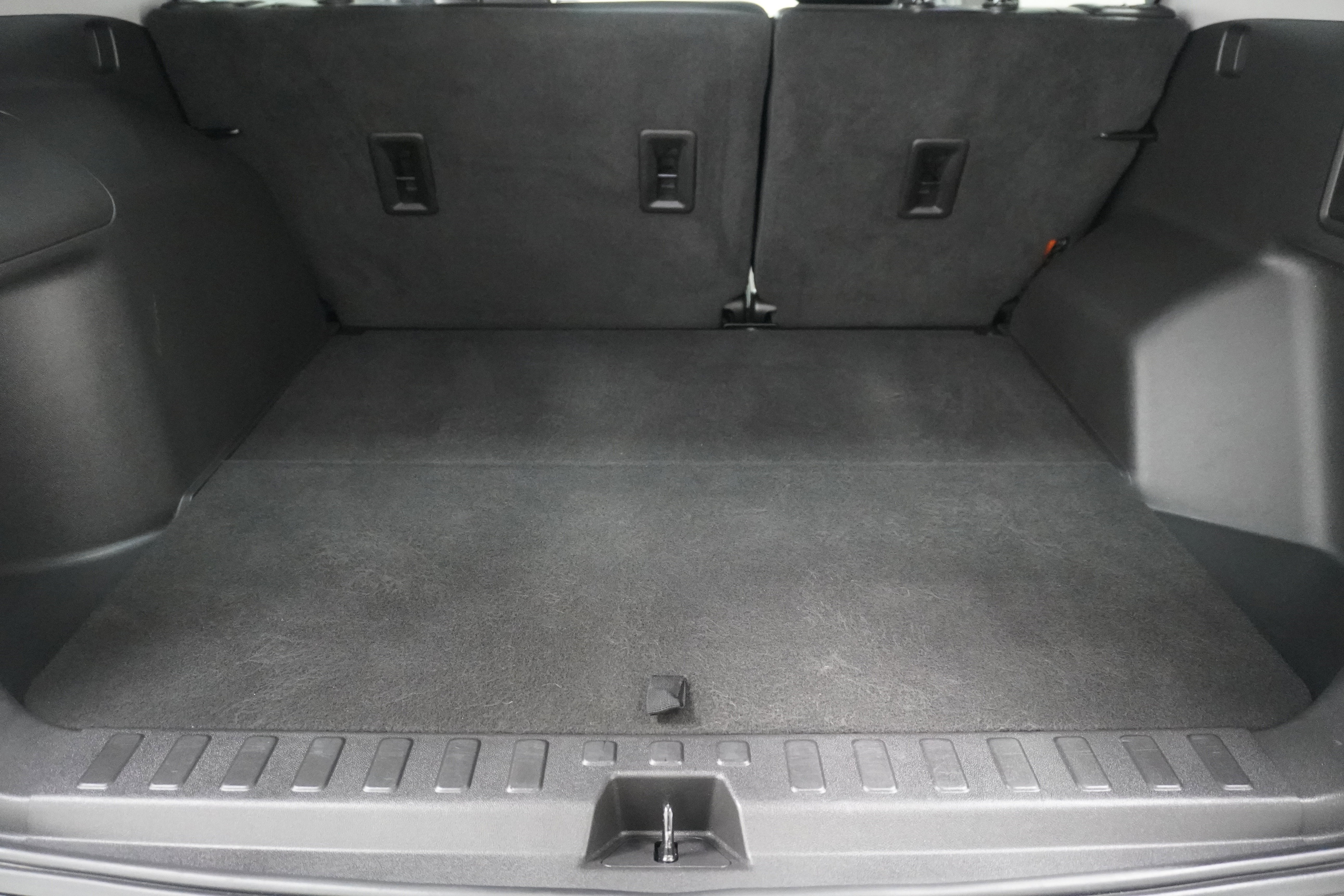 Used 2023 GMC Terrain SLT w/ Infotainment Package II AWD/4WD image 29