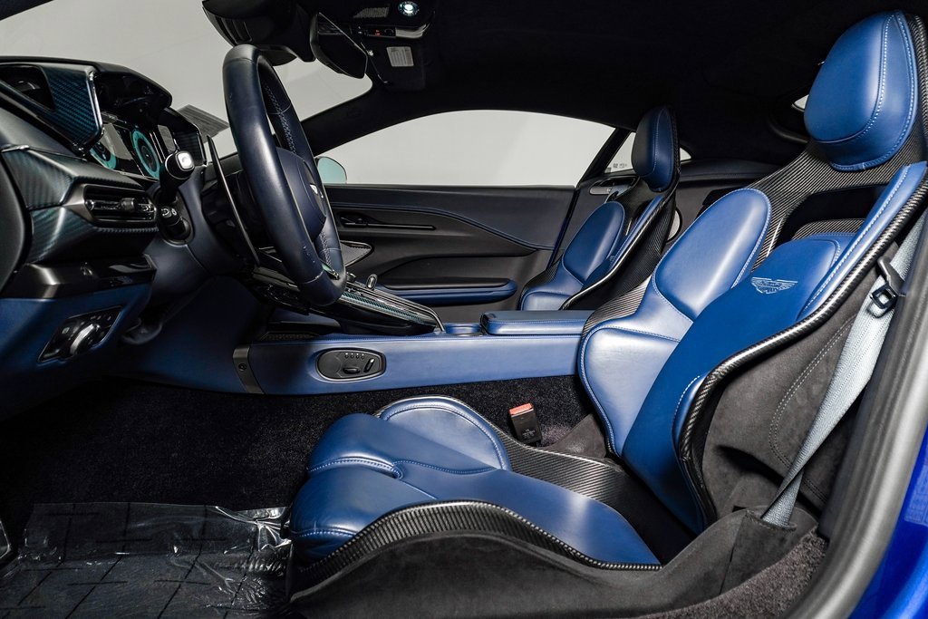Used 2025 Aston Martin V8 Vantage Coupe image 20