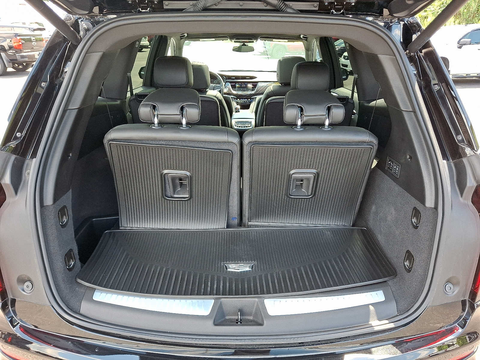 Used 2024 Cadillac XT6 Premium Luxury AWD/4WD image 27