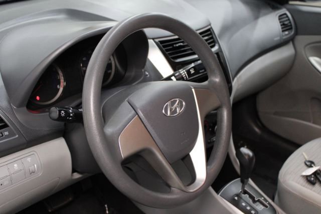 Used 2016 Hyundai Accent SE FWD image 10