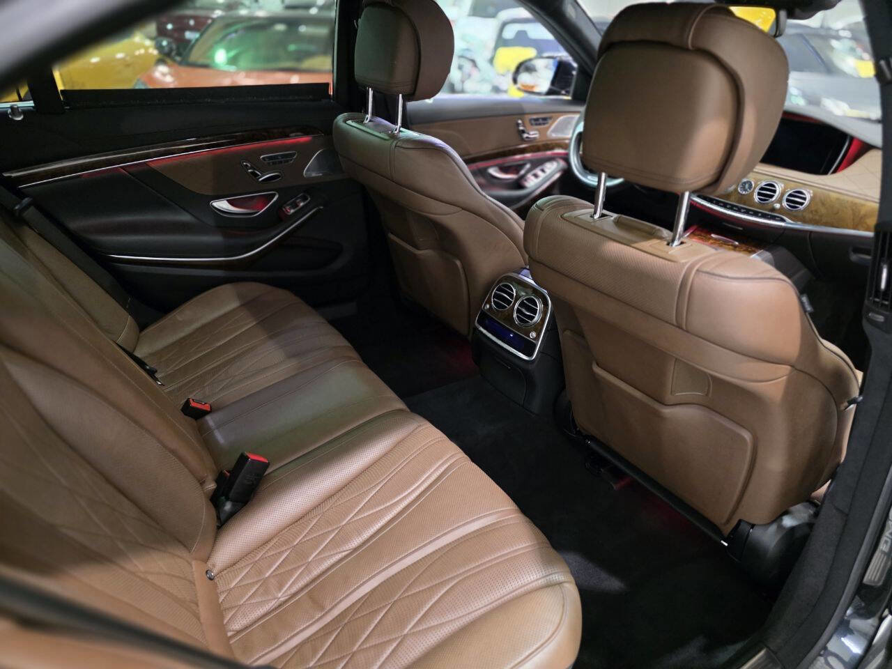 Used 2014 Mercedes-Benz S 63 AMG 4MATIC Sedan w/ Rear Seat Package image 36