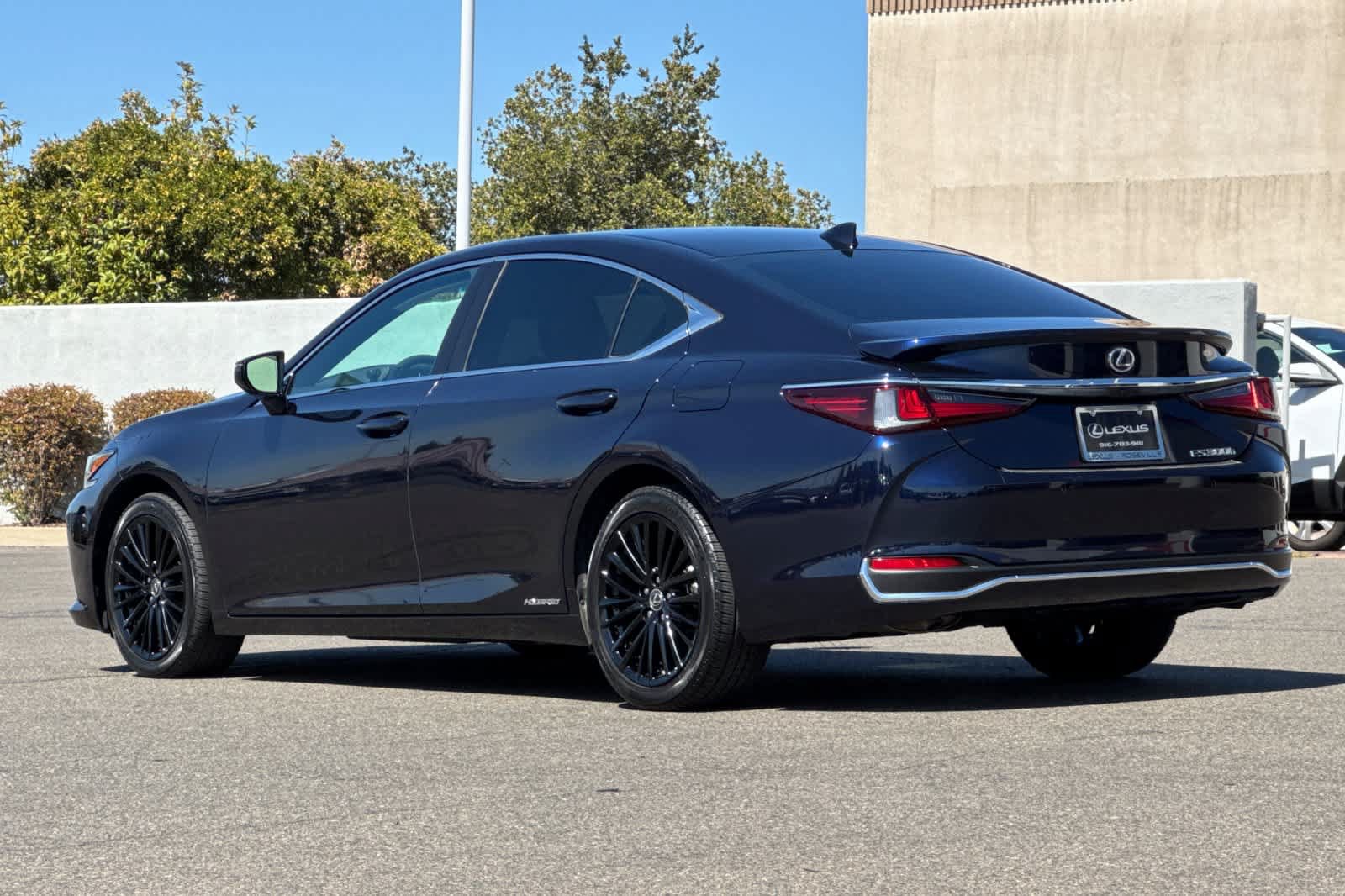 Used 2022 Lexus ES 300h w/ Premium Package FWD image 7