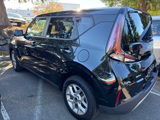 Used 2023 Kia Soul S FWD image 4
