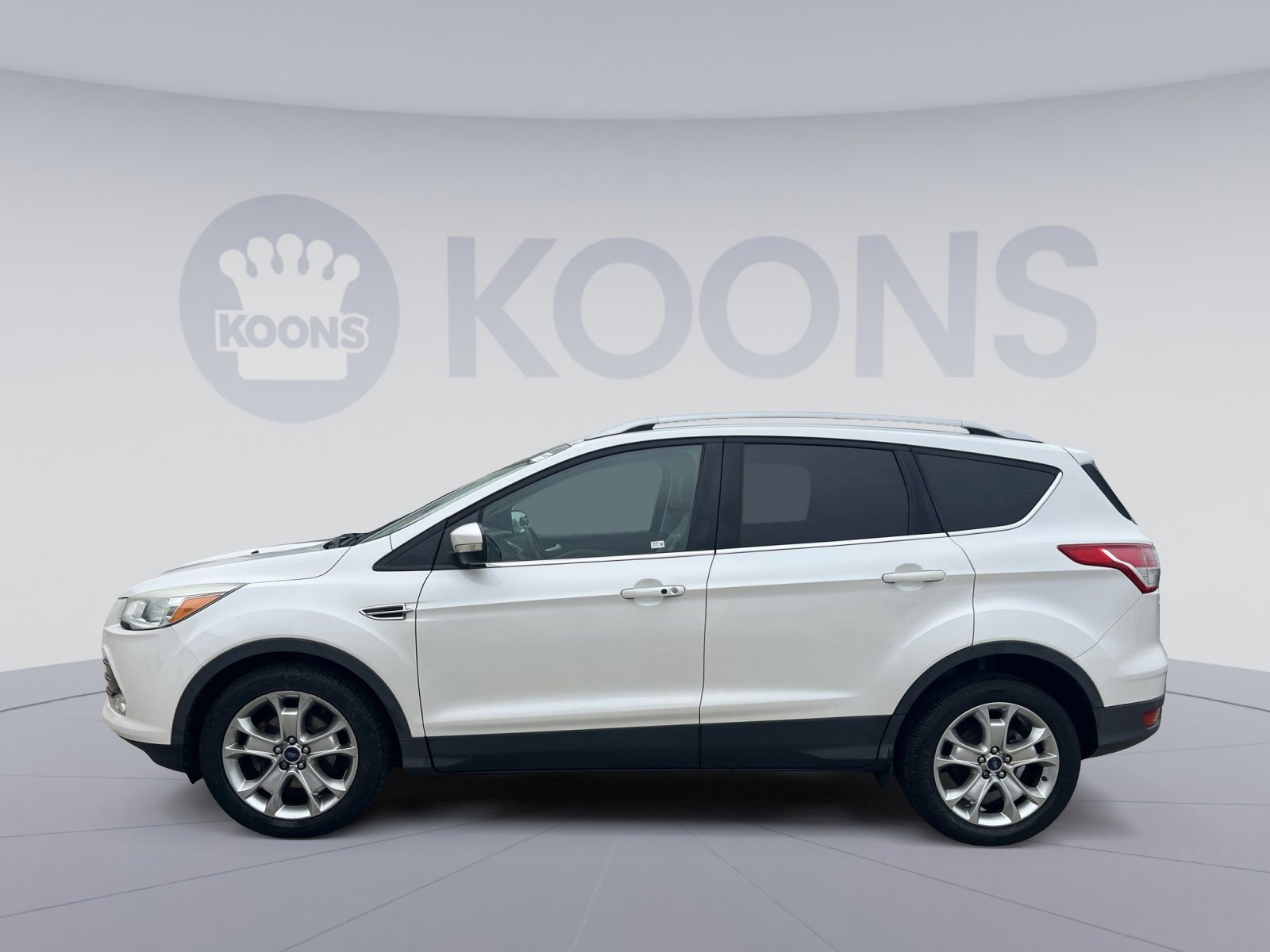 Used 2015 Ford Escape Titanium FWD image 13