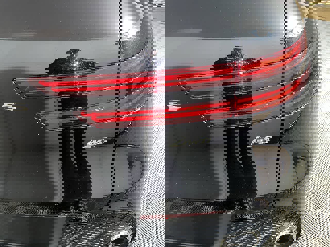 Used 2025 Genesis GV70 2.5T image 31