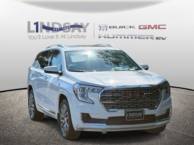 Certified 2024 GMC Terrain Denali w/ LPO, Floor Liner Package AWD/4WD image 28