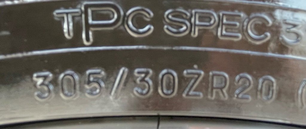 Used 2023 Chevrolet Corvette Stingray Premium Cpe w/ Z51 Performance Package image 17