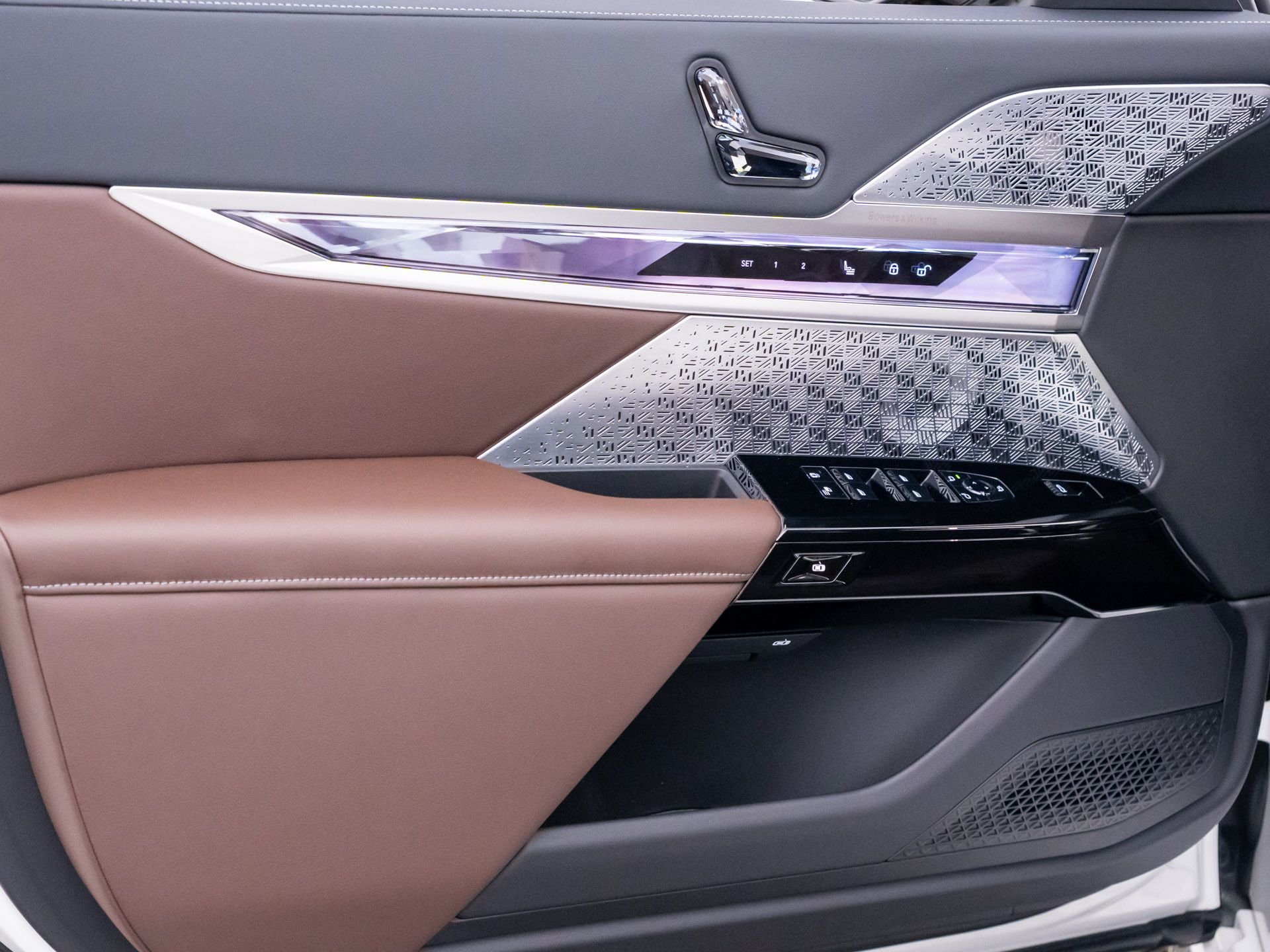 New 2026 BMW i7 M70 AWD/4WD image 14